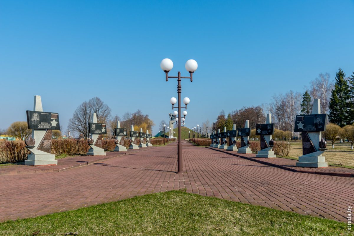 В преддверии Дня Победы учащиеся правовых классов посетили памятные места Могилевской области