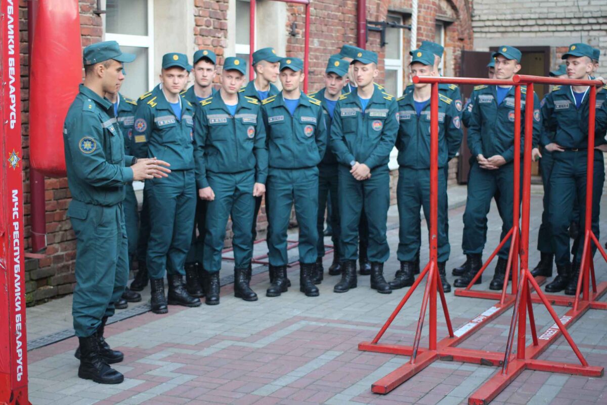 Учащиеся «Университета гражданской защиты МЧС Республики Беларусь» посетили пожарную часть Бобруйска