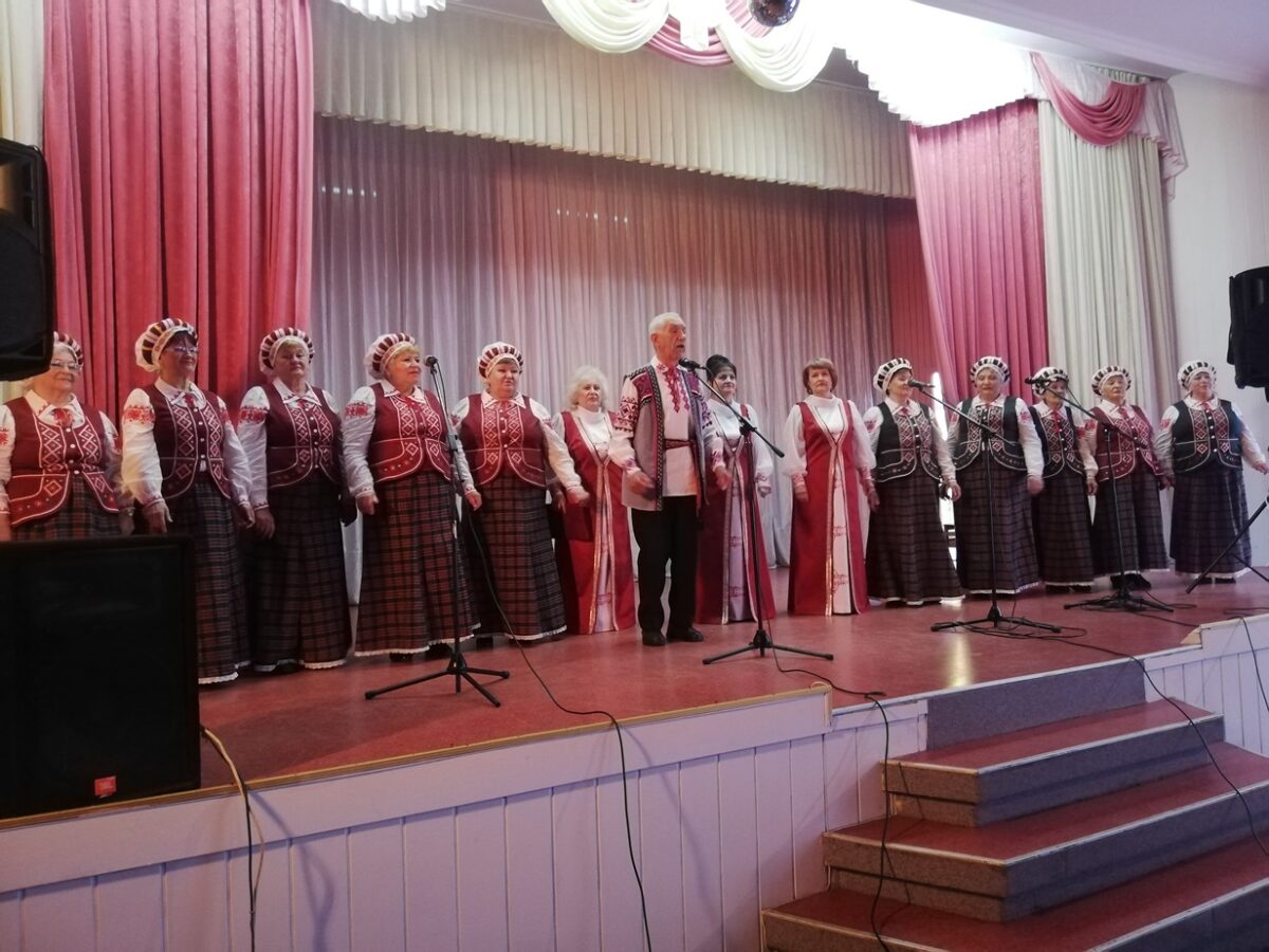 Состоялся отчетный концерт народного хора ветеранов труда «Бобруйские зори» и вокальной группы «Любава»