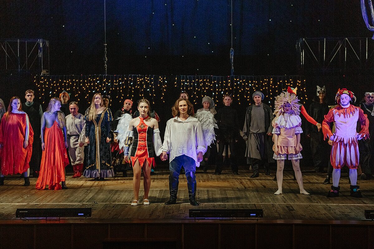 Легендарные «Серебряные крылья» покажут повторно