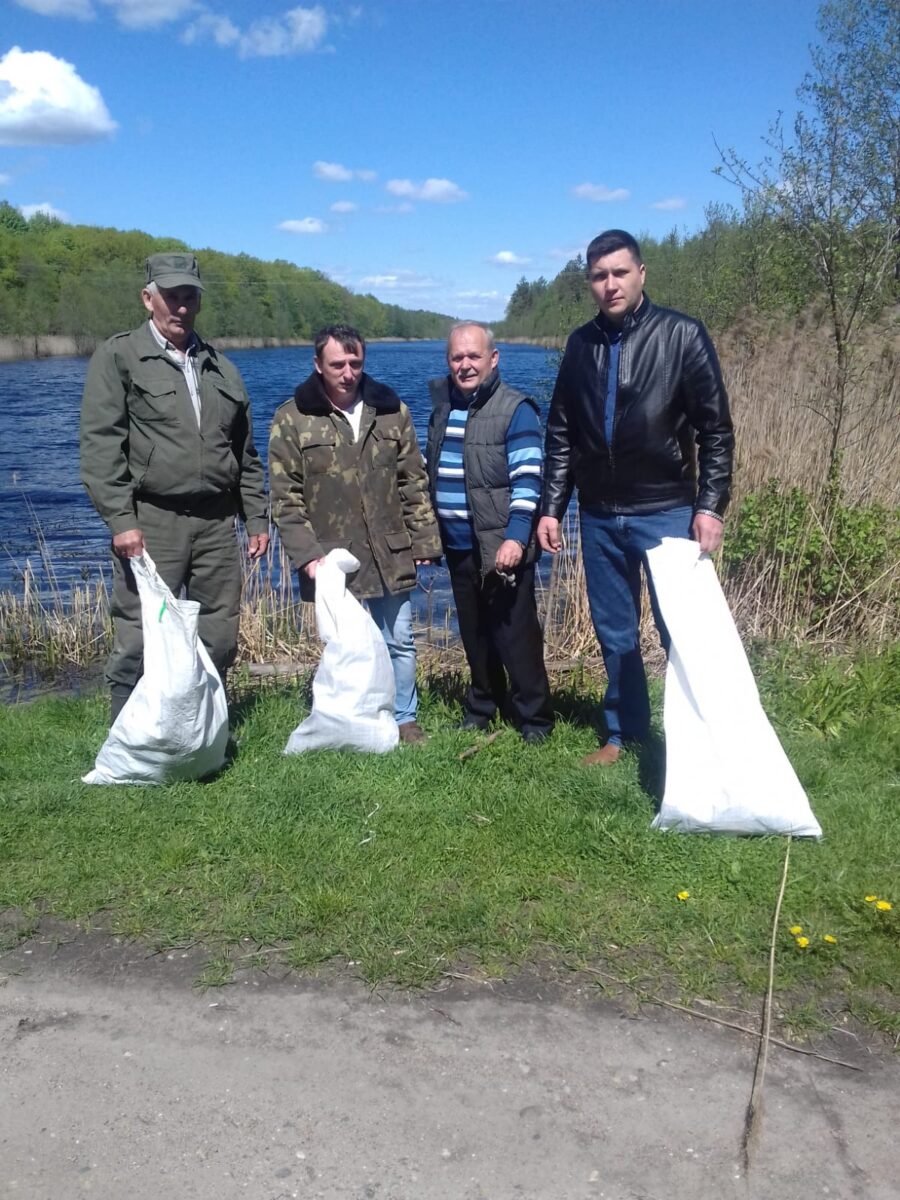 Работники Бобруйского межрайонного отдела Госпромнадзора приняли участие в акции «Чистый водоем»