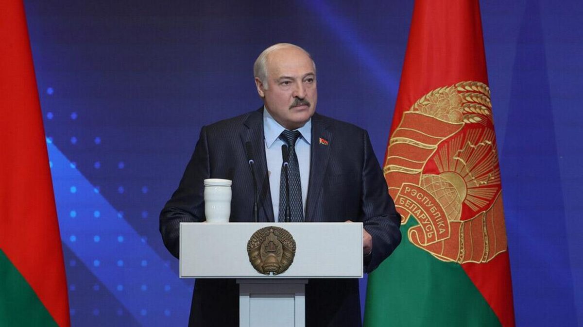 Лукашенко: будем бороться против тех партий, которые поставят своей целью разрушать страну