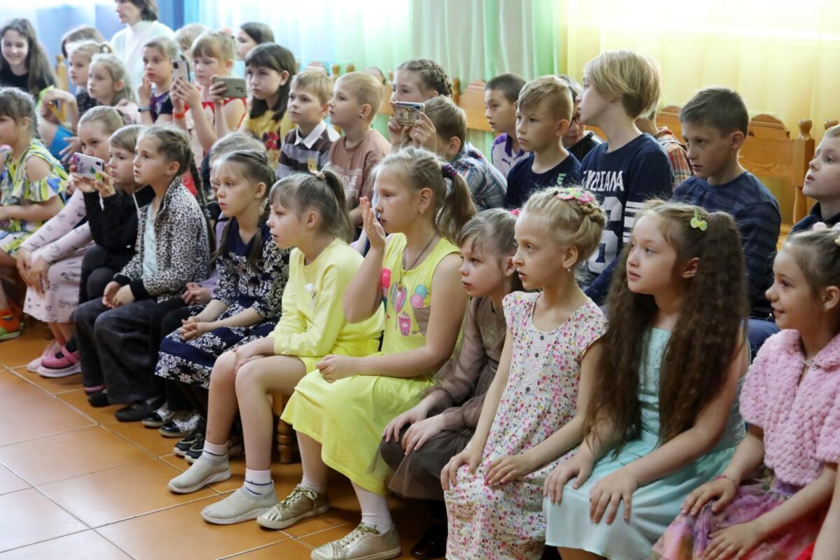 Детская школа искусств №2 подарила творчество ребятам в санатории «Радуга»
