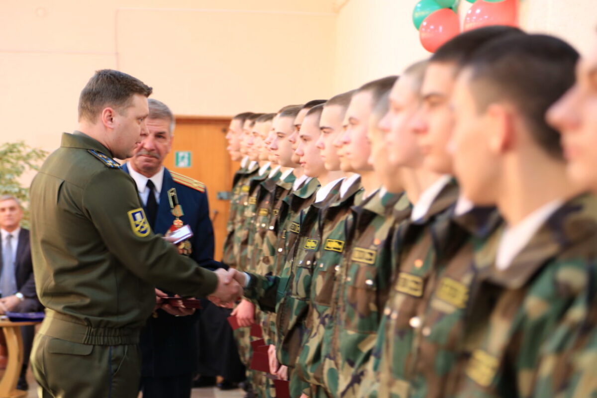 Школа №27 объявила набор в класс военно-патриотической направленности
