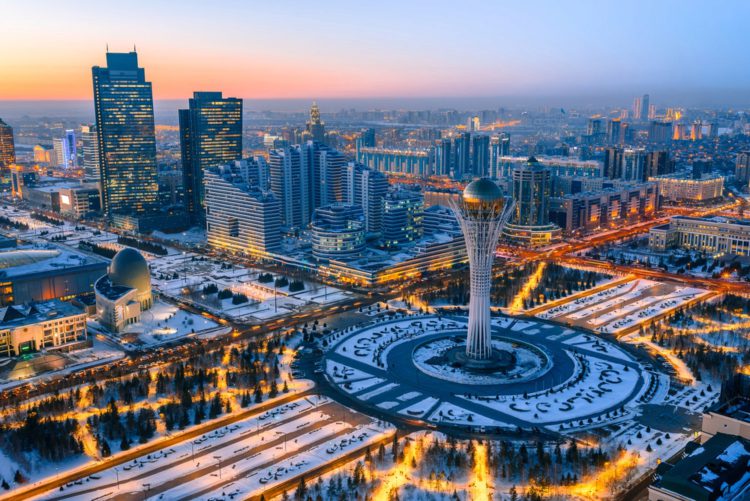 Беларусь намерена создать новые совместные производства техники в Казахстане