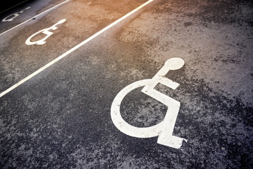 Госавтоинспекция Бобруйска в рамках акции «Прояви уважение!» проинспектировала парковки для инвалидов