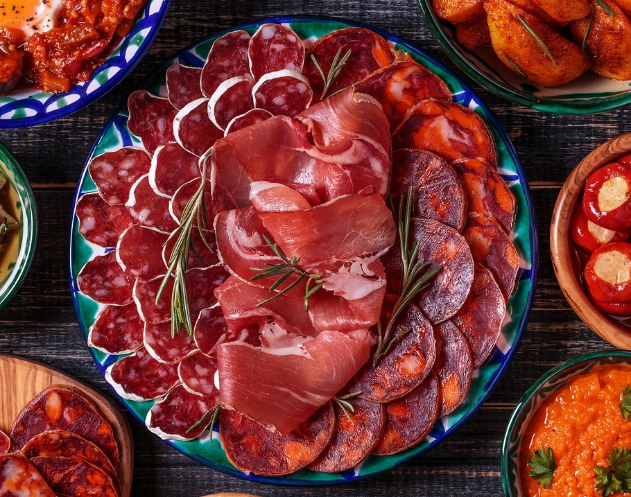 Гигантская колбаса и марафон по поеданию сосисок: большой праздник мяса готовят в Могилеве