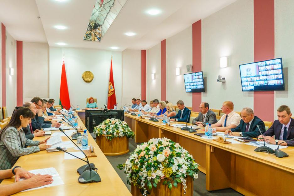 Областным Советом депутатов уточнены показатели бюджета региона на 2022 год