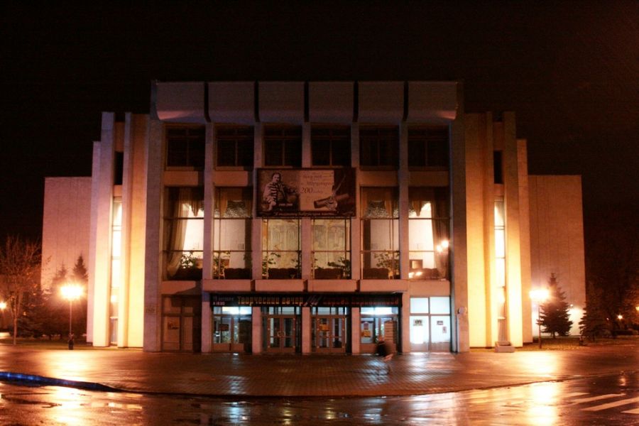 На закрытие 77-го театрального сезона приглашает Бобруйский театр