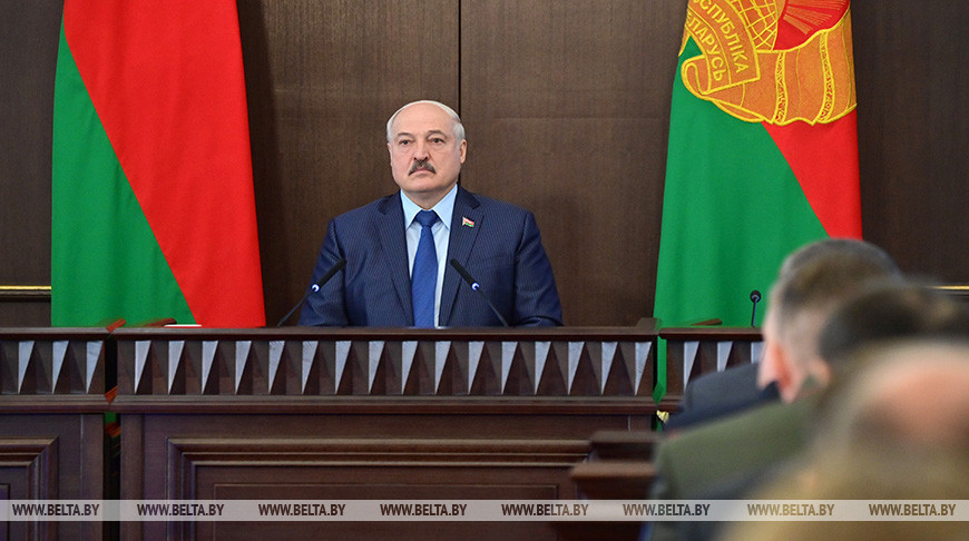 Лукашенко — управленцам: если кто-то не тянет, надо будет уходить
