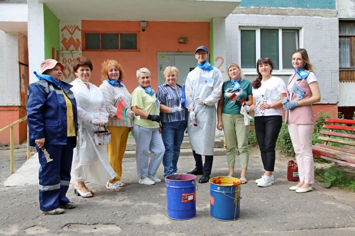 Масштабная акция по благоустройству «Сделаем город краше» продолжается в Бобруйске