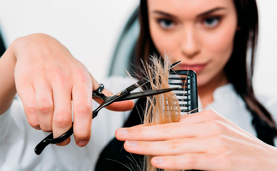 В Бобруйске 5 физлиц оказывали парикмахерские и косметические услуги и не уплачивали единый налог