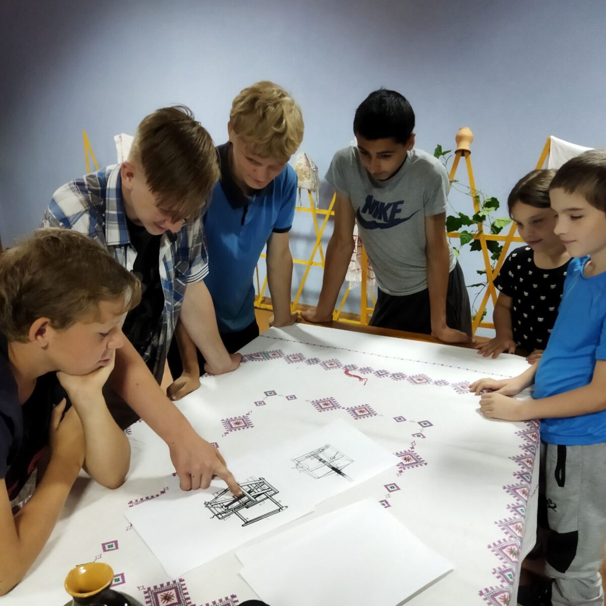 С интересом — к белорусским народным традициям