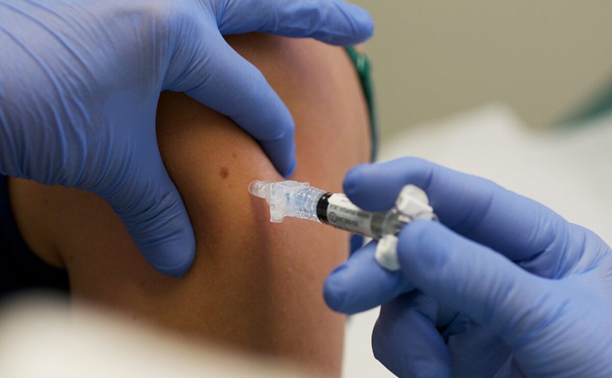 В Могилевской области более 5 тыс. жителей ежедневно получают бустерную прививку от COVID-19