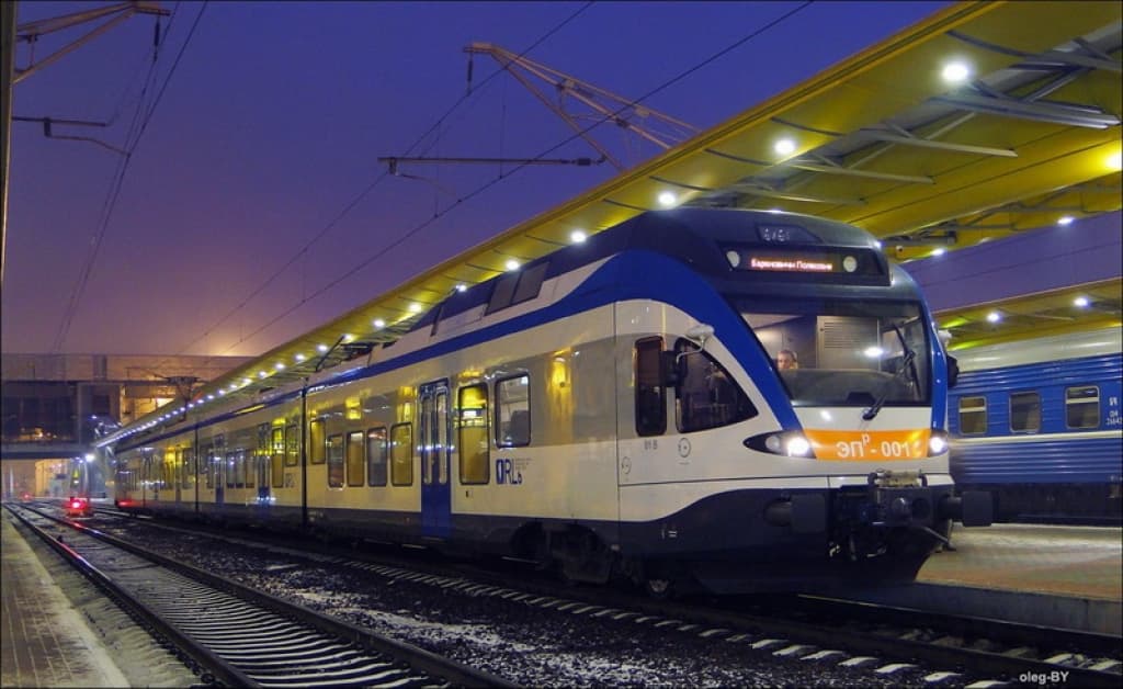 БЖД назначила 26 дополнительных поездов ко Дню белорусской письменности в Добруше