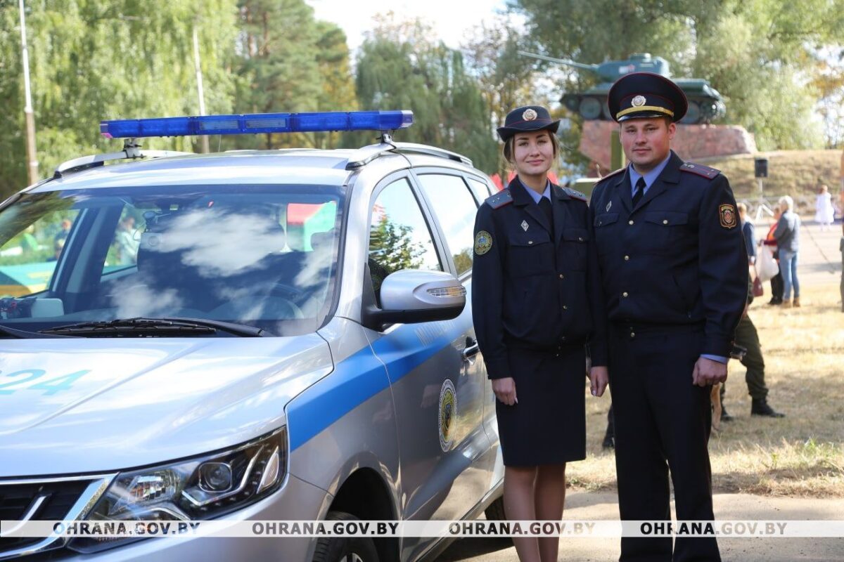 Сотрудники Бобруйского отдела Департамента охраны приняли участие в районном празднике, посвященном Дню танкиста