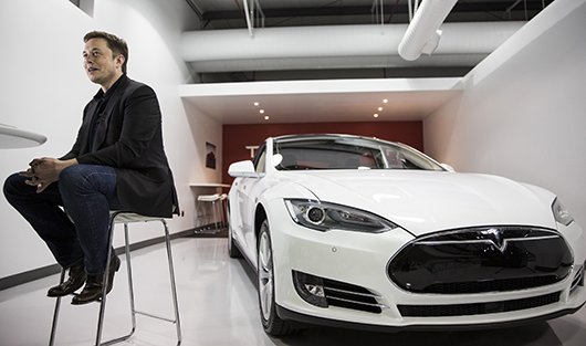Работники Tesla пожаловались на нехватку мебели в офисах