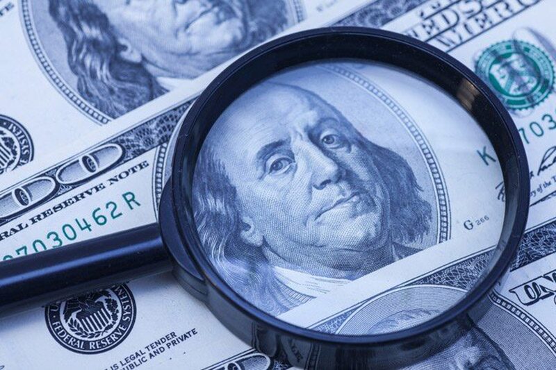 Часть купюр, полученных при продаже автомобиля, оказались поддельными