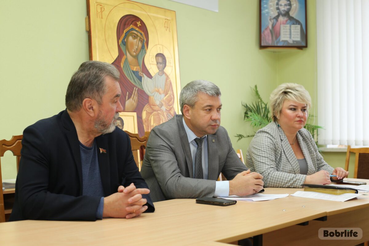 Председатель Бобруйского горисполкома Игорь Кисель встретился с трудовыми коллективами