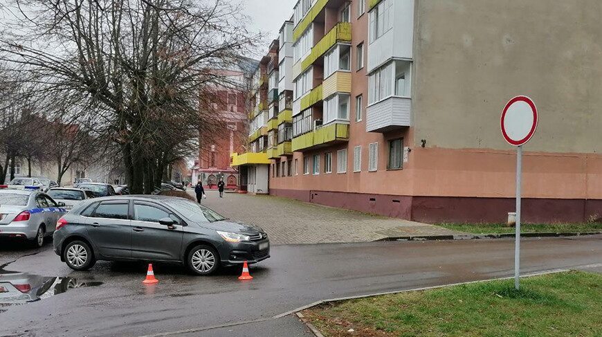 Восьмилетний мальчик попал под колеса автомобиля в Бобруйске