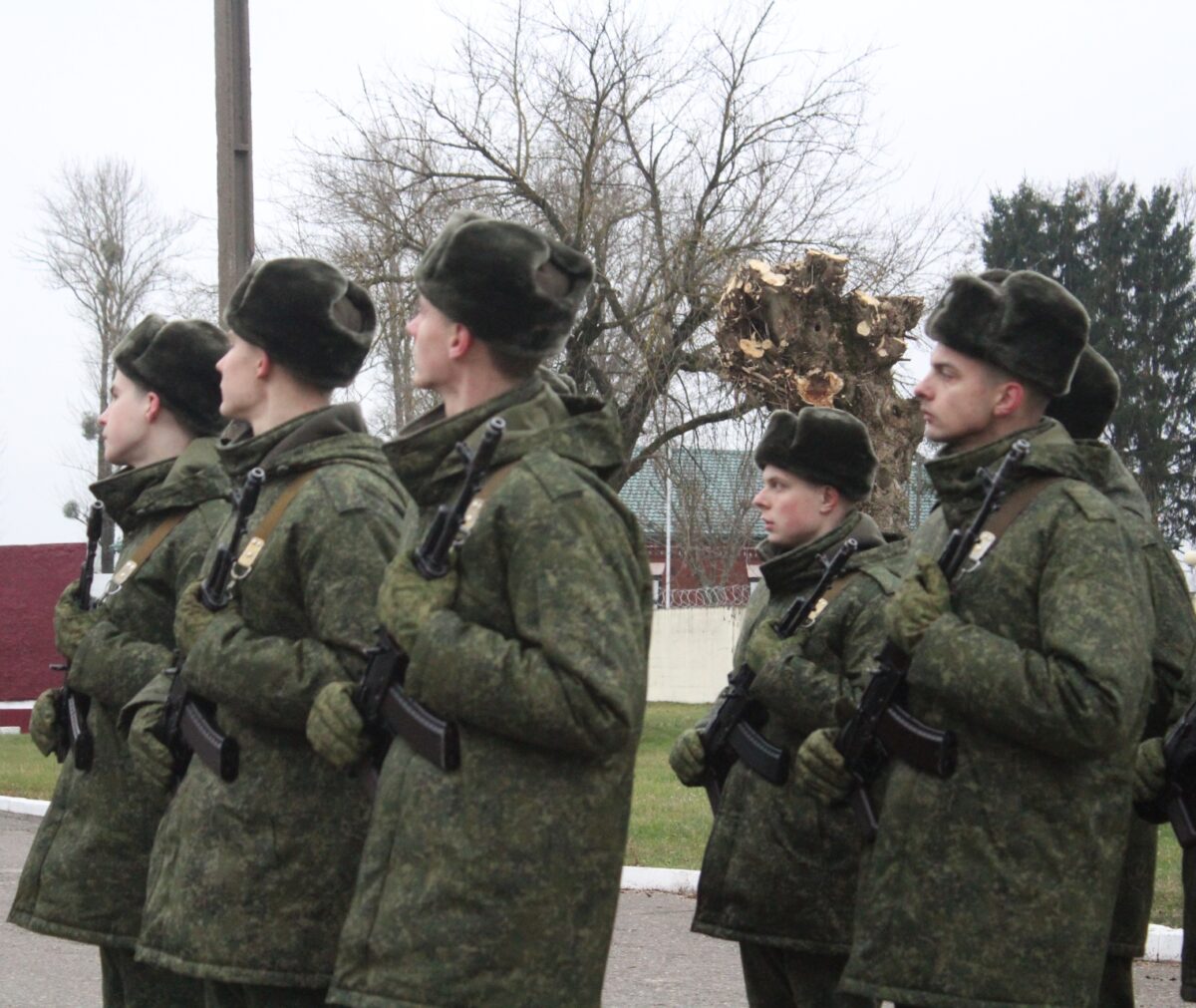 Ряды 147-го зенитного ракетного полка тоже укомплектованы будущими защитниками нашей страны