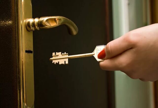 В МНС разъяснили, для кого действуют льготы при уплате налога на квартиру