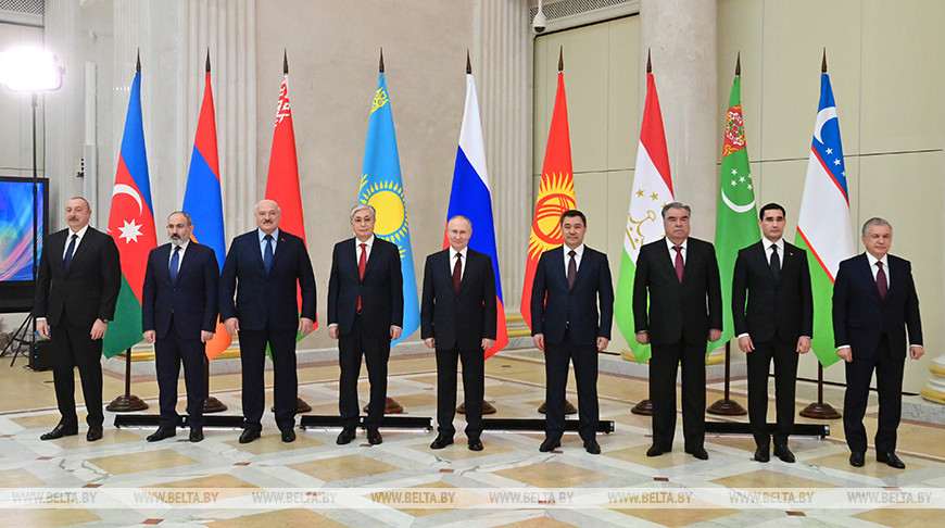 Прогноз на 2023 год и актуальные задачи. Лукашенко принял участие в неформальной встрече лидеров стран СНГ