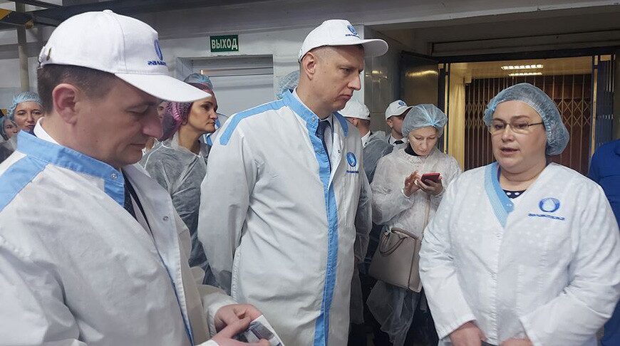 Как замещают Tetra Pak и McDonald’s. Что сказал Крутой на молочном предприятии в Ленинградской области