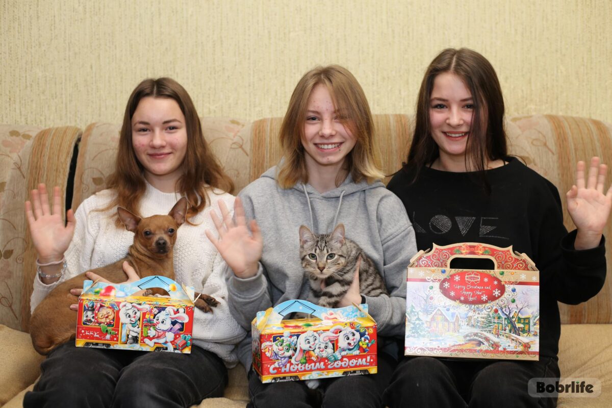 Глава администрации Первомайского района посетил детский дом семейного типа семьи Солодких