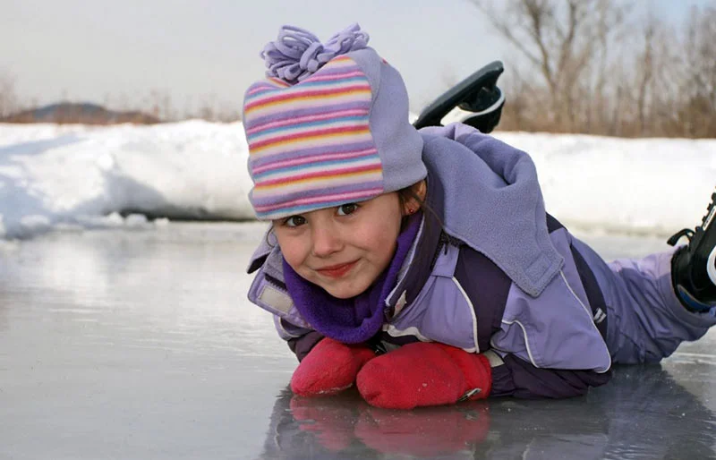 Детям нужно объяснять, что выходить на неокрепший лед крайне опасно