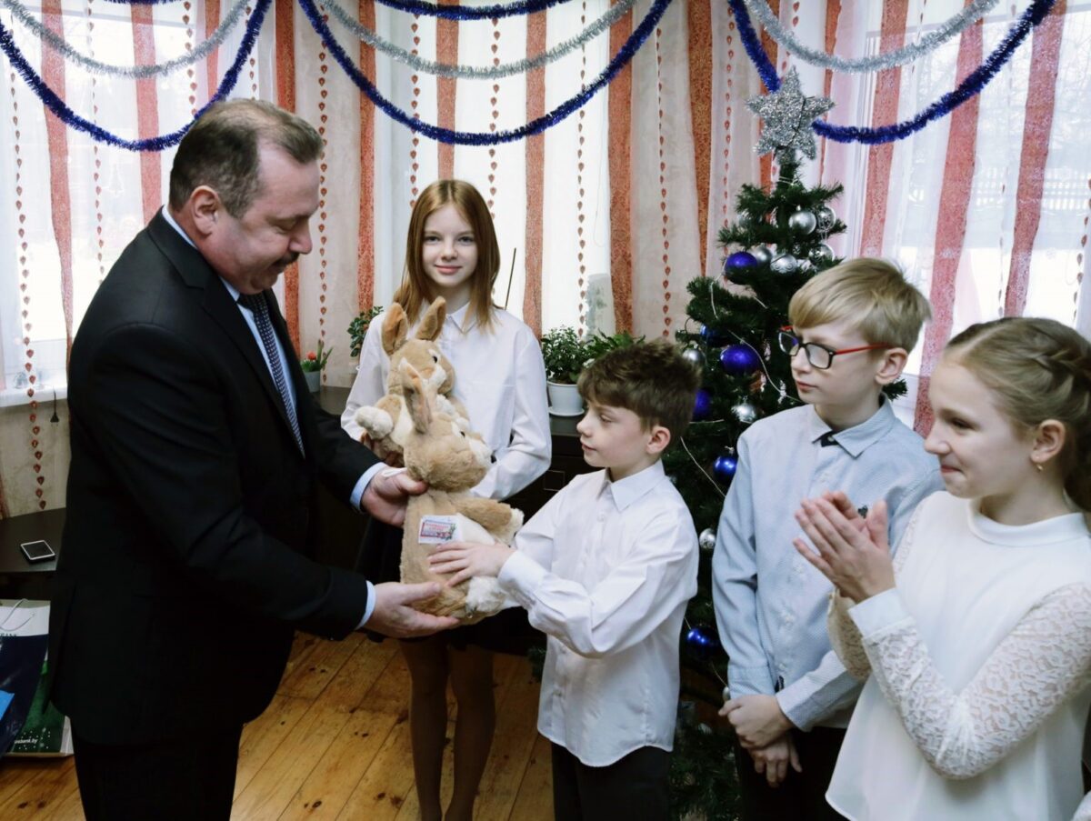 260 учреждений по стране: Беларусбанк поддержал благотворительную акцию «Наши дети»