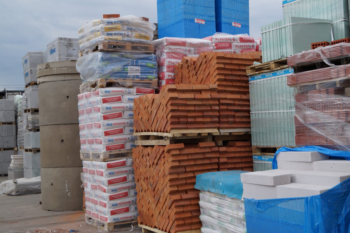 В Беларуси продлено регулирование цен на строительные материалы
