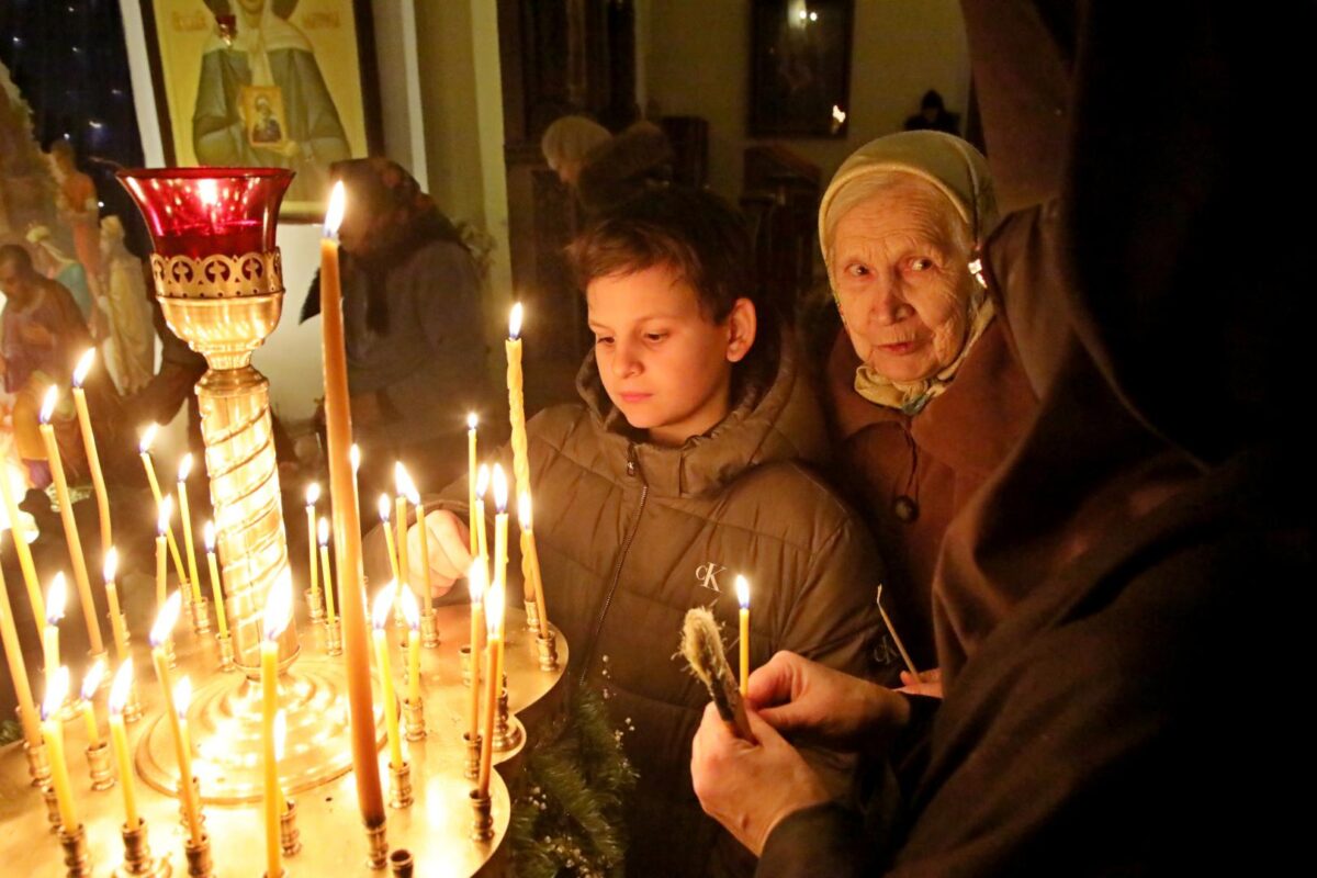 Православные бобруйчане пришли на Божественную литургию в Рождество Христово