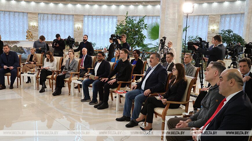Лукашенко ответит на вопросы зарубежных и белорусских СМИ