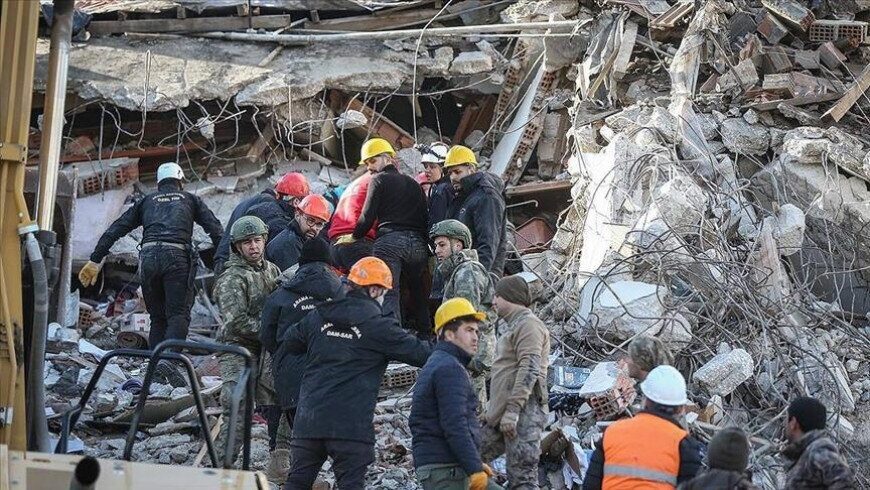 Количество погибших от землетрясений в Турции увеличилось до 14014