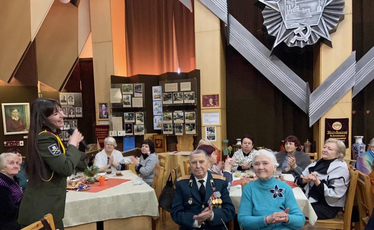 Юбилейные воспоминания в кругу друзей