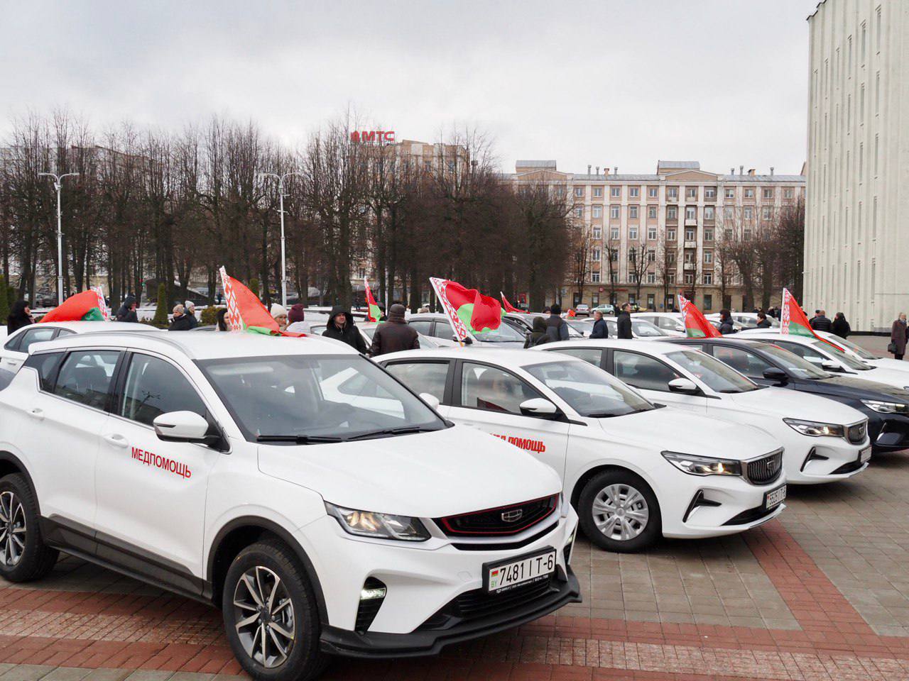 Главврач Бобруйской центральной больницы рассказала, кому будут переданы автомобили для медпомощи