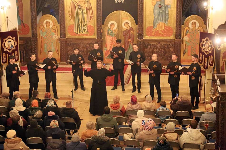 В Бобруйске состоялся вечер духовной музыки в исполнении мужского хора «Всехсвятский»