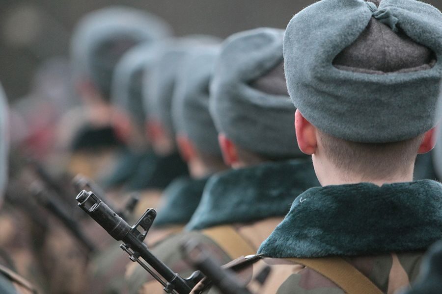 Минобороны сообщило о плановом призыве военнообязанных на сборы в марте