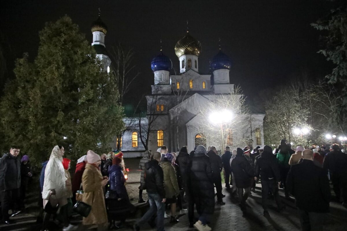 В храмах Бобруйска прошли пасхальные богослужения