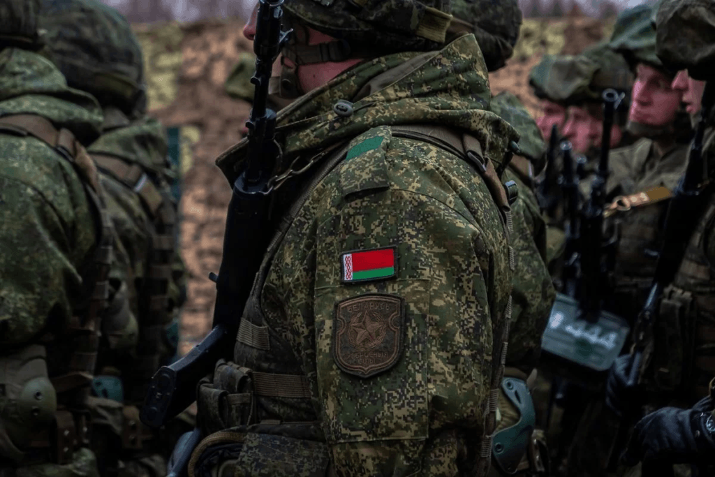 Белорусские военные изучат в РФ применение тактических ядерных боеприпасов ОТРК «Искандер-М»