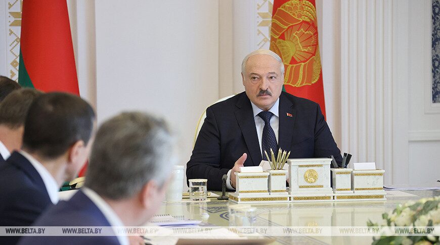 Нестандартный подход, креативные решения и второе дыхание: Лукашенко – о новациях для ПВТ и всей IT-отрасли