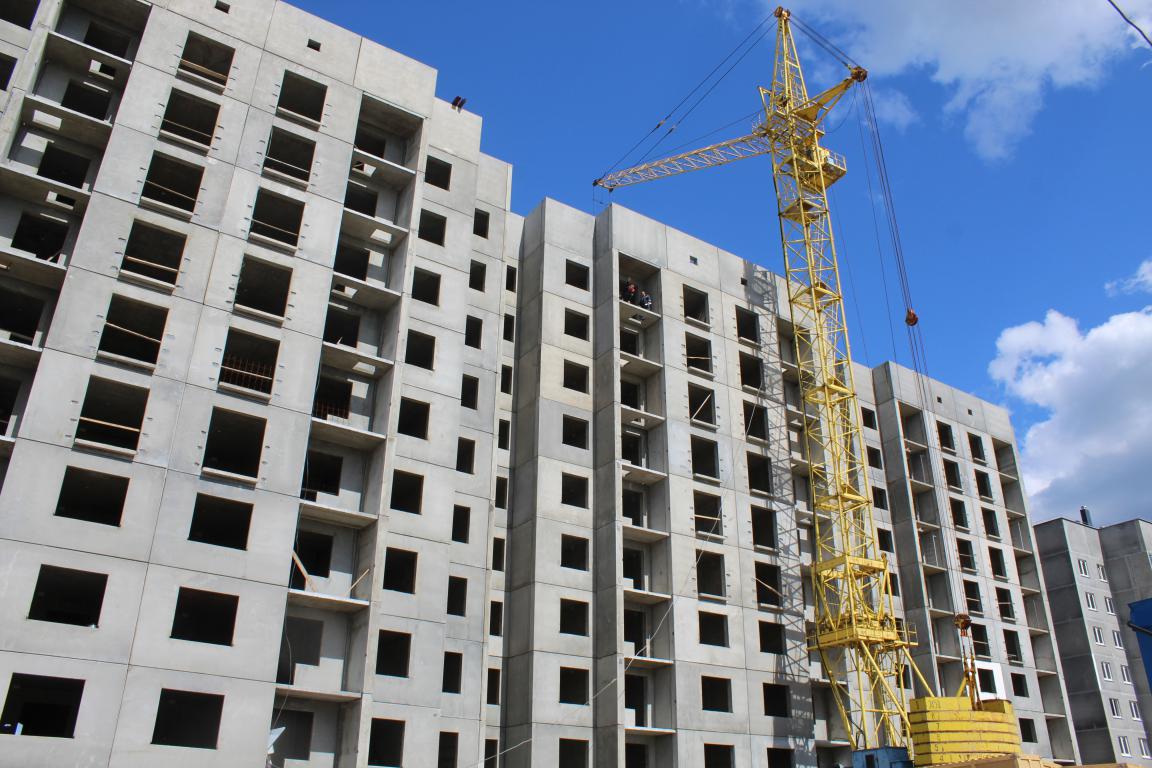 Выполнение программы по строительству жилья обсудили бобруйские депутаты