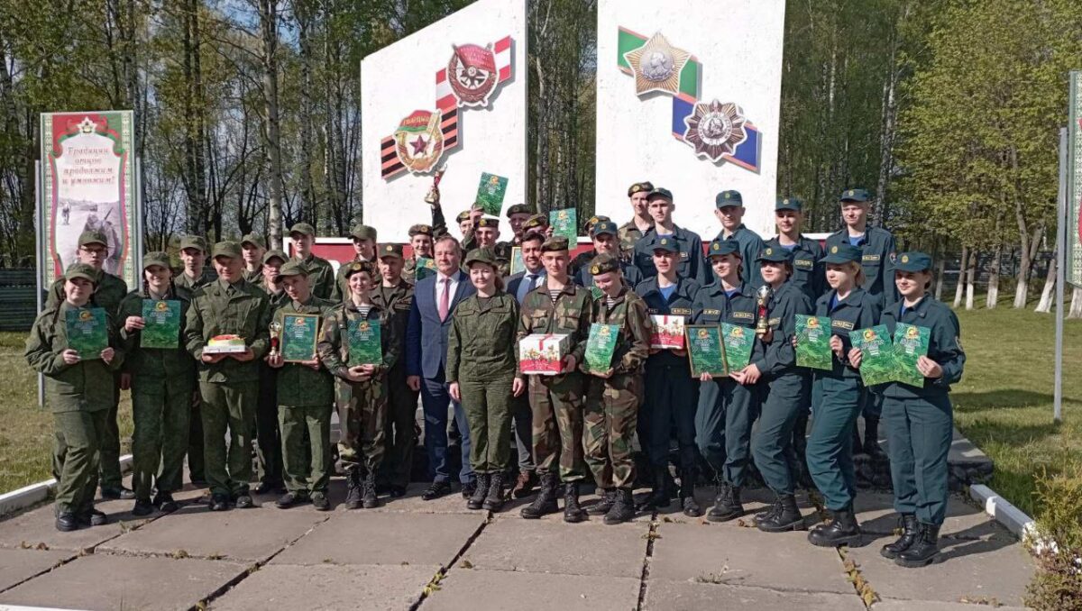 Две бобруйские школы разделили между собой первые места в военно-патриотической игре «Орленок»