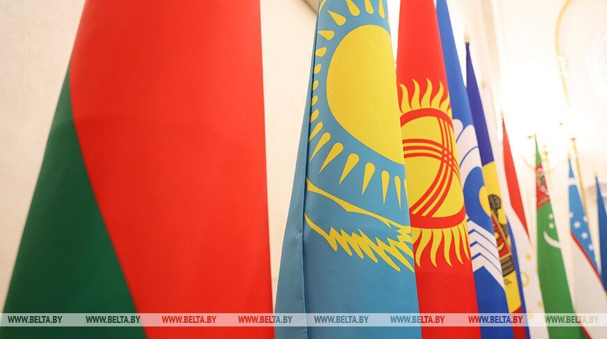 Лукашенко: военно-политическая обстановка вокруг СНГ все более обостряется, и она будет обостряться