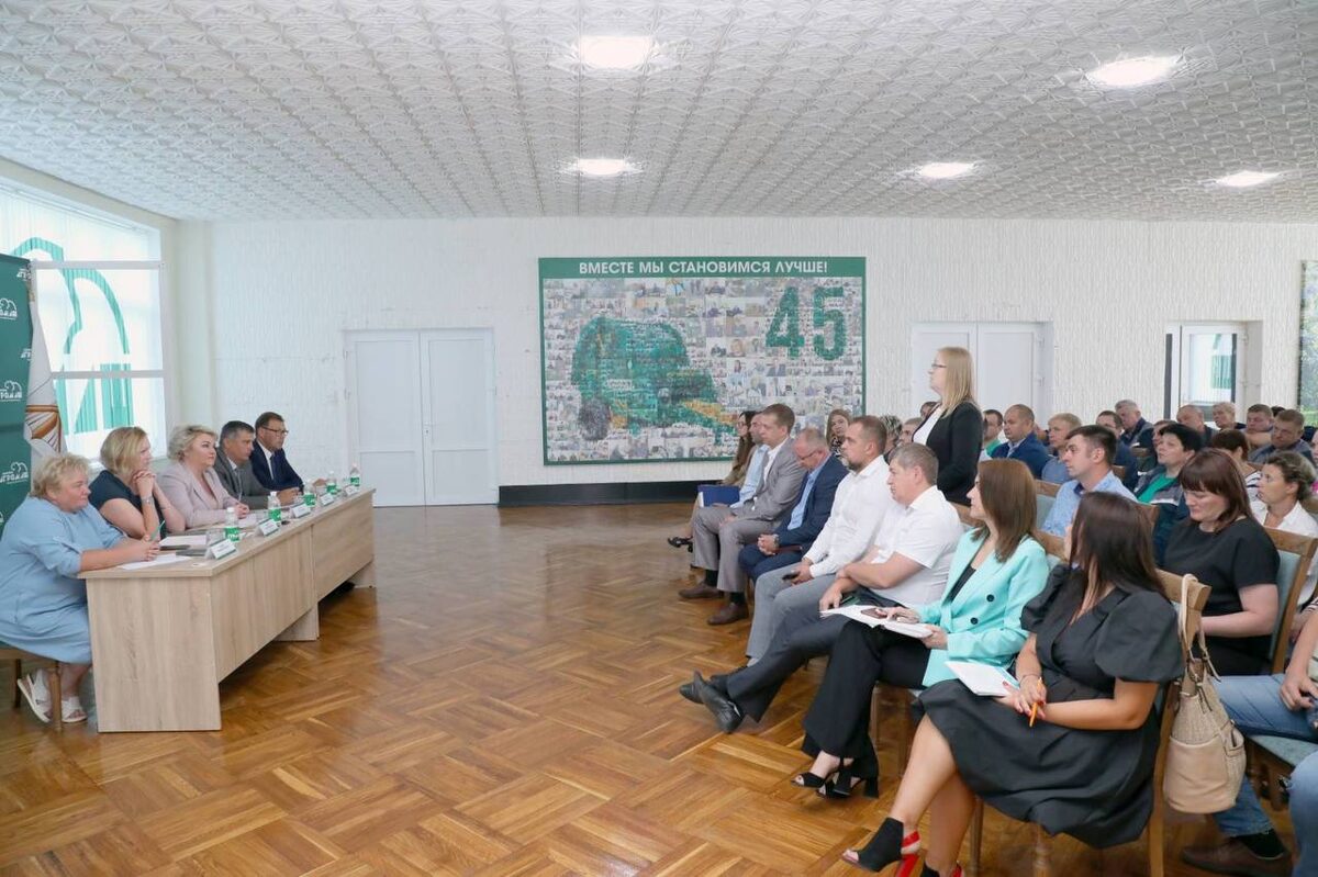 На «Бобруйскагромаше» прошел открытый диалог представителей исполнительной власти с трудовым коллективом