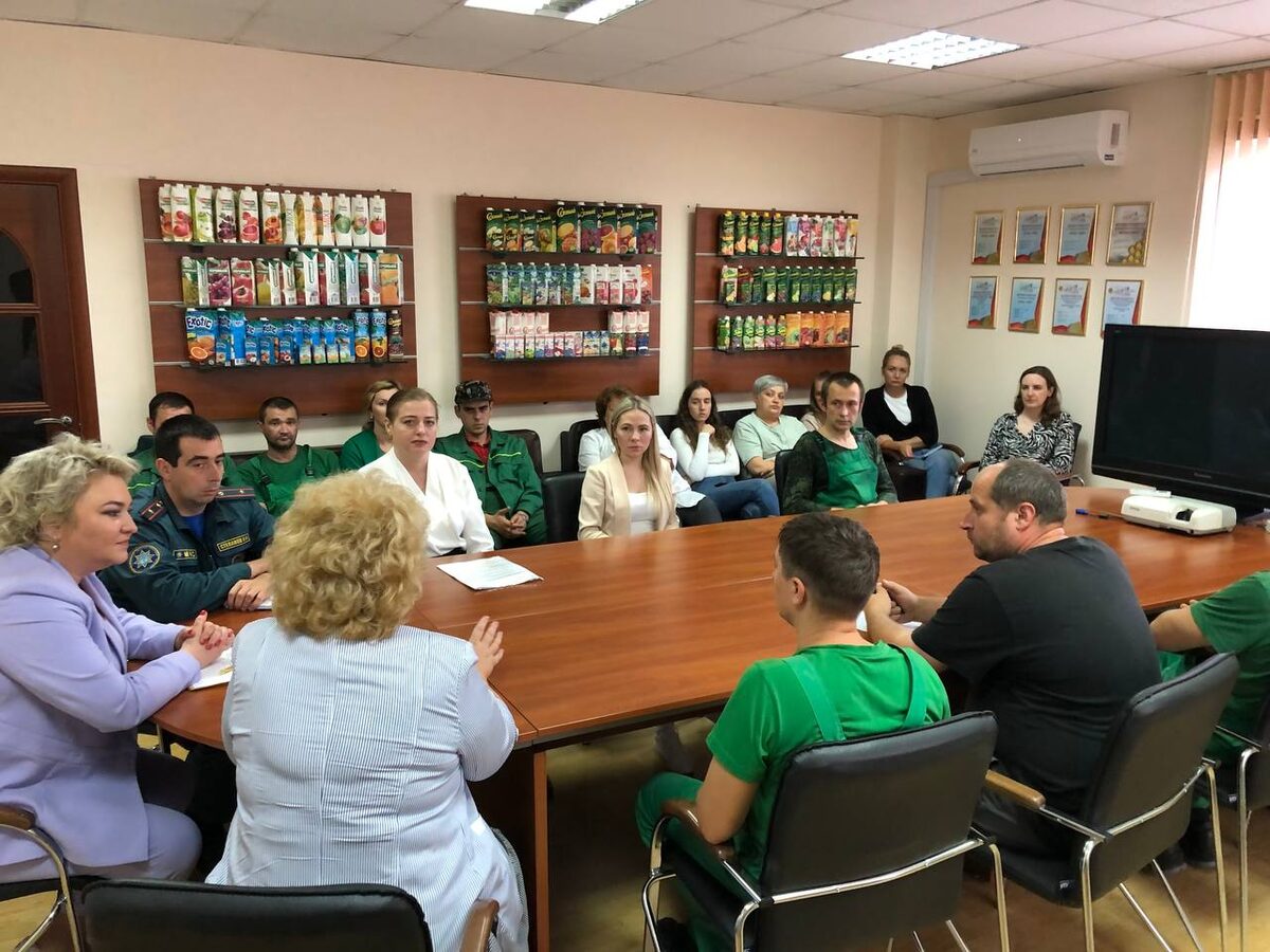 Главной темой встречи с коллективом «Оазис Груп» стала демографическая безопасность населения