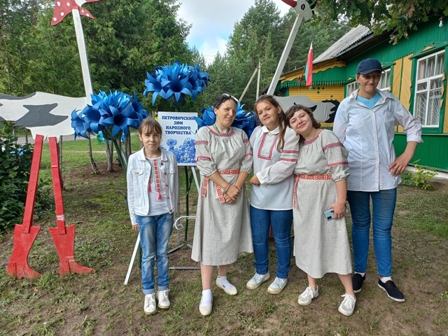 «Капельки добра в море здоровья». Под Бобруйском прошел фестиваль для людей с особенностями