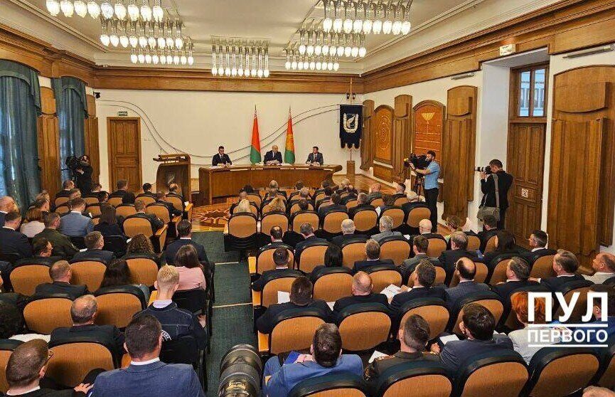 Александр Лукашенко: Мне докладывают о ряде проблем в функционировании БГУ