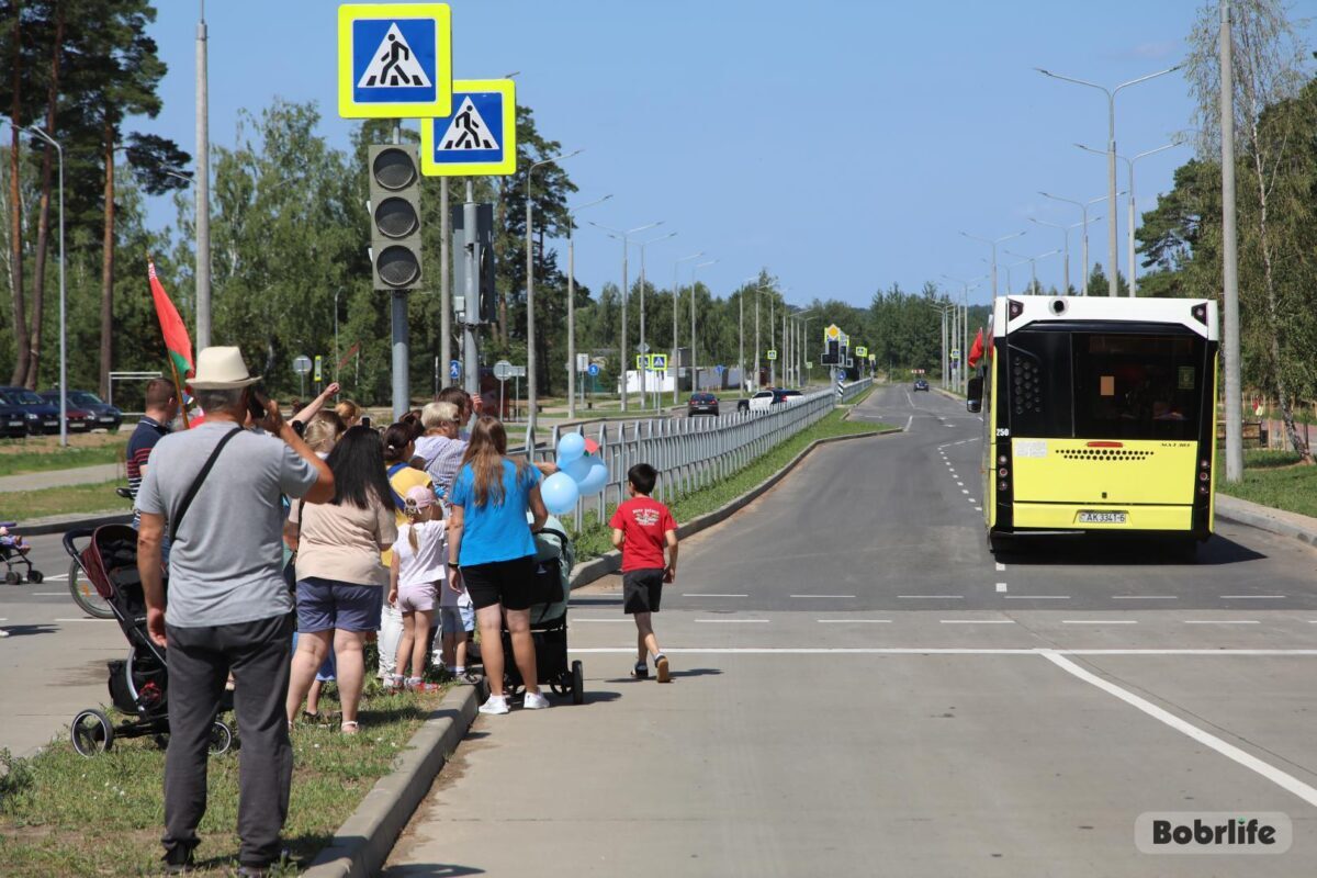 Движение автобусов по маршрутам №17, №19 продлено до остановки «ул. Наумова»; №5 реорганизован